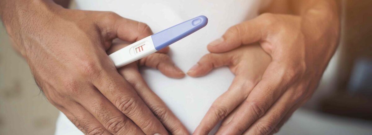 Couple consulting doctor for Best Infertility Treatment in Dubai at Lakeshore Hospital with personalized IVF care