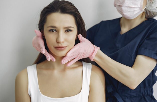 Non-surgical skin tightening treatment in Dubai at an aesthetic clinic.