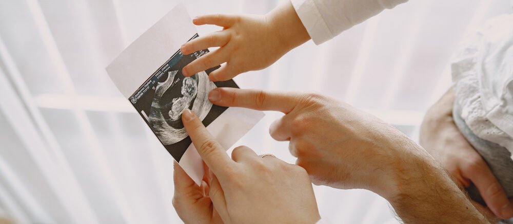 IVF treatment in Dubai at Lakeshore Clinic, covering fertility assessment, ovarian stimulation, egg retrieval, embryo transfer, and personalized fertility care.